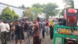 Terbatas Zona Larangan, Kantor Satpol PP Jombang Didemo PKL