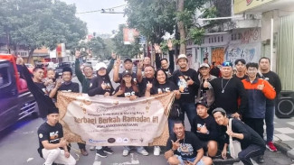 Komunitas Info Batu Sam Gelar Aksi Sosial, Bagikan 1.500 Takjil di Kota Batu