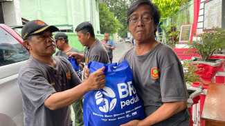 Jelang Idul Fitri BRI Bagikan Ribuan Paket Sembako di Sukoharjo Kota Malang