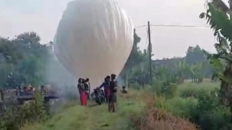 Polisi di Jombang Tertibkan 6 Balon Udara yang Akan Diterbangkan