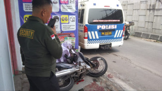 Ambil Jajan yang Jatuh saat Berkendara di Jombang, Pengendara Motor Alami Laka hingga Anaknya Tewas