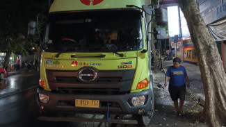 Senggolan, Pemotor di Jombang Masuk Kolong Truk hingga Tewas