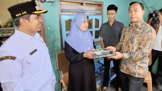 Tinjau Langsung Distribusi MBG Ibu Hamil dan Balita di Pasuruan, Fokus Tekan Angka Stunting