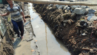 Proyek TPT Sepanyul Jombang Dinilai Asal-asalan, Aktivis Desak APH Usut Dugaan Potongan Pokir