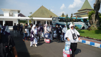 Jamaah Haji Jombang Kloter 18 Tiba di Tanah Air, 1 Meninggal di Tanah Suci