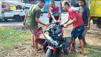 Kecelakaan Maut di Jombang, Pemotor Tewas Tabrak Truk Parkir di Jalan Raya Dokter Soetomo