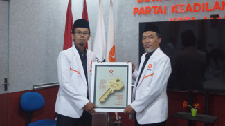 Ernanto Joko Berikan Tongkat Estafet ke Syaiful Untuk Pimpin PKS Kota Malang