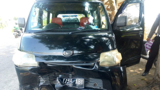 Pelajar 16 Tahun di Jombang Tewas Usai Tabrak Mobil Granmax