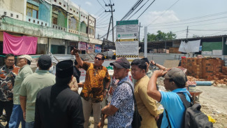 Komisi C DPRD Jombang Sidak Proyek Rehabilitasi Pasar Ploso, Progres Capai 33 Persen