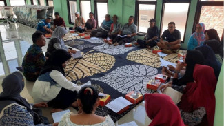 Dorong Pengelolaan Lebih Tertib dan Berdaya Saing, Pedagang Pasar di Jombang Ikuti Sosialisasi