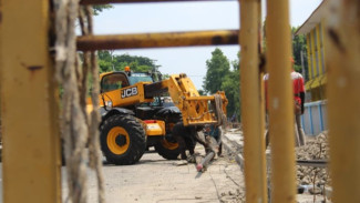 Pemkab Jombang Tertibkan 152 Tiang Internet Ilegal demi Jaga Estetika Kota