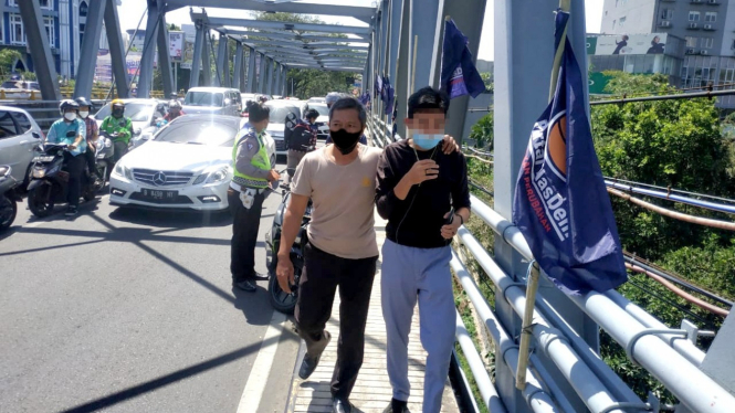 Polisi gagalkan upaya percobaan bunuh diri di Jembatan Suhat, Malang