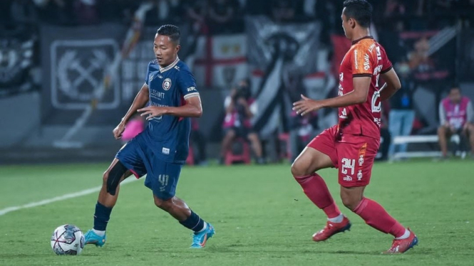 Duel Arema FC kontra Bali United