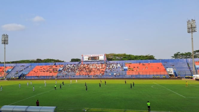 Laga Arema FC kontra RANS Nusantara