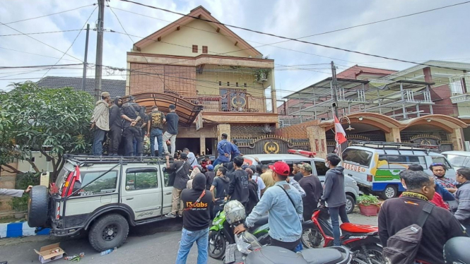 Eksekusi pengosongan rumah di Dirgantara Kota Malang