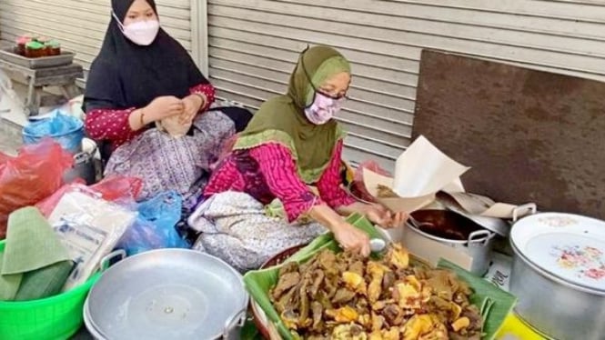 Mencicipi Nasi Buk Madura Pasar Besar Legend di Kota Malang