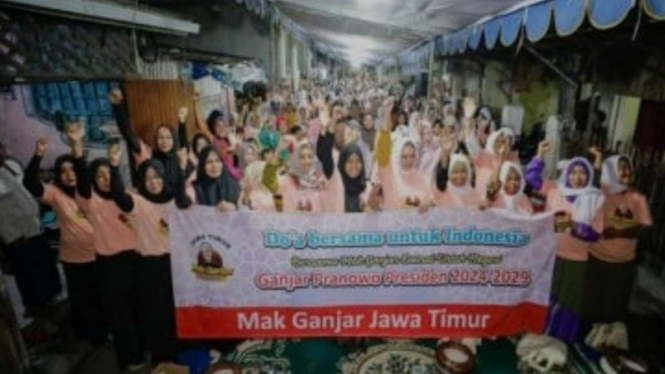 Emak-emak di Jawa Timur Doa Bersama untuk Ganjar