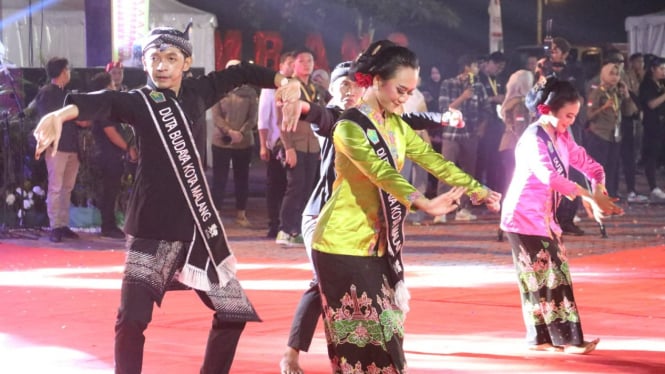 Tari Kreasi Gebyar Budaya Kota Malang Semarakkan Karnaval JKPI IX