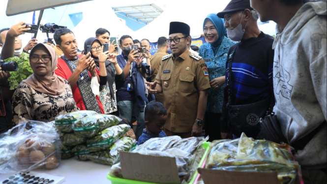 Wali Kota Malang, Sutiaji saat di Pasar Murah Ramadhan