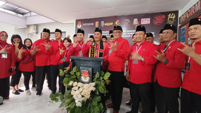 DPC PDI Perjuangan Kota Malang mendaftarkan 45 Bacaleg