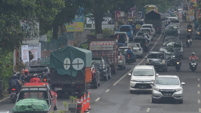 Jalan Ir Soekarno di Kota Batu langganan macet