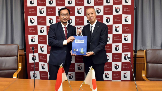 Rektor UB bersama President Nagoya City University.