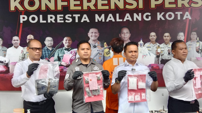 Satreskoba Polresta Malang Kota menangkap kurir