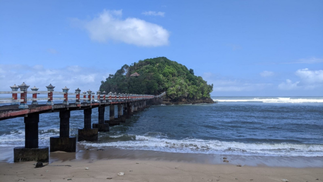 Pantai Jembatan Panjang, Kabupaten Malang
