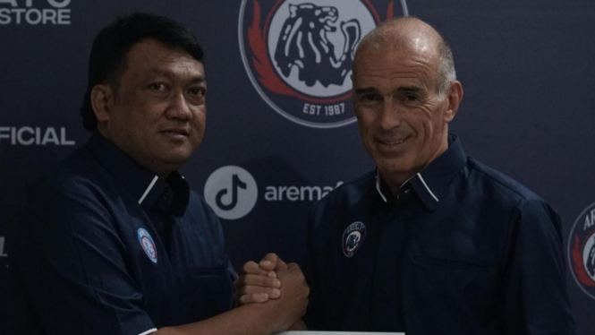 Fernando Valente diperkenalkan sebagai pelatih Arema FC.