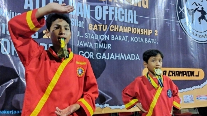 Kakak-Adik Sabet Medali Emas di Kejurnas Silat