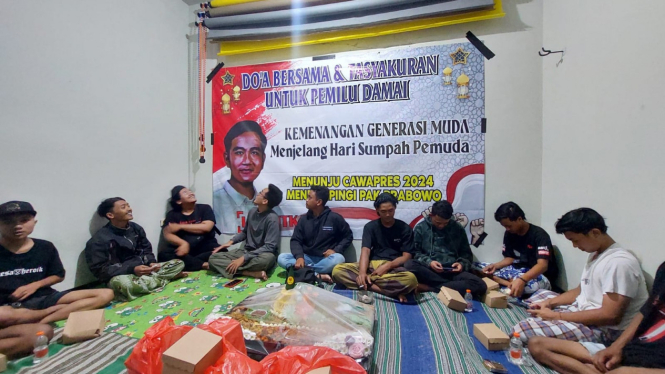 Warga Kabupaten Malang syukuran melihat putusan MK.