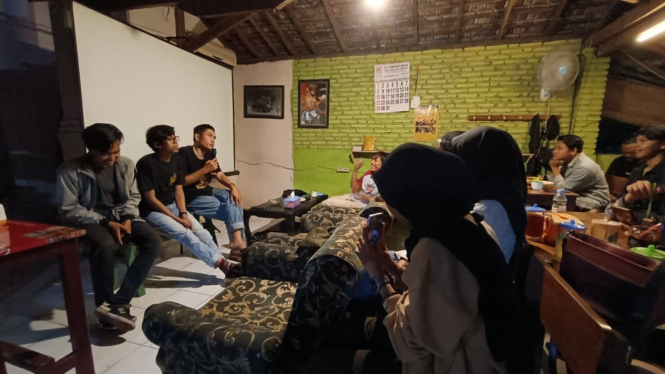 Diskusi dan nobar film Nisan Tanpa Keadilan