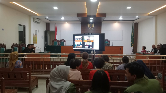 Suasana sidang pidana kasus cincin kawin di PN Jombang.
