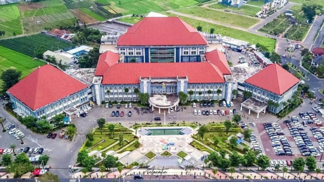 Balai Kota Among Tani.