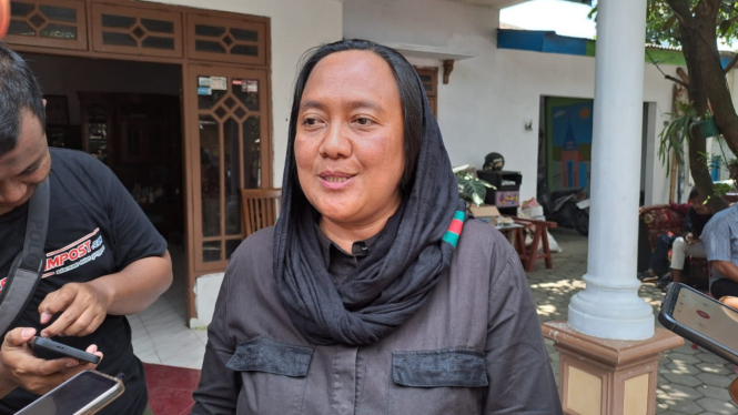Komisioner Komisi Pemilihan Umum (KPU) Jawa Timur, Rochani