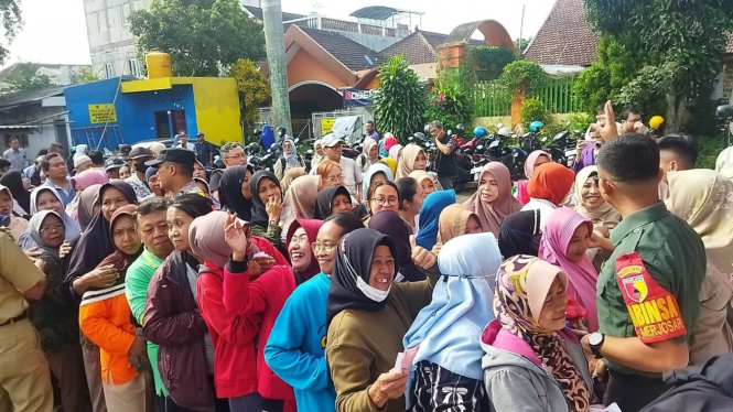 Pasar Murah di Lapangan Merjosari, Kota Malang