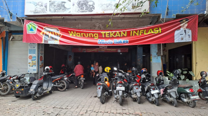 Warung Tekan Inflasi Mbois Ilakes di Pasar Besar Kota Malang