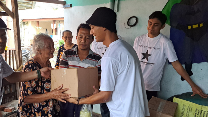 Paket sembako untuk keluarga pra sejahtera di Kabupaten Malang