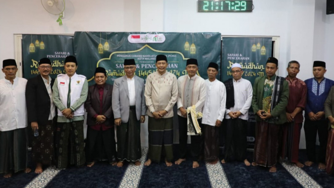 Pj Walikota Malang Wahyu Hidayat saat Safari Ramadan di Bunulrejo.