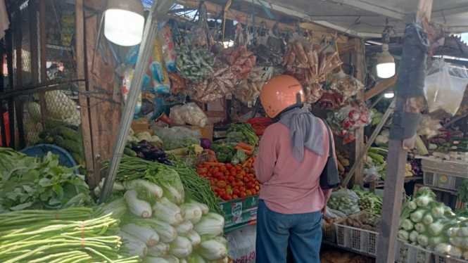 Pedagang sayuran di Pasar Citra Niaga (PCN) Jombang.