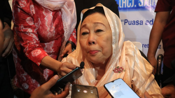 Istri Gus Dur, Hj. Sinta Nuriyah, menghadiri buka bersama di Jombang.