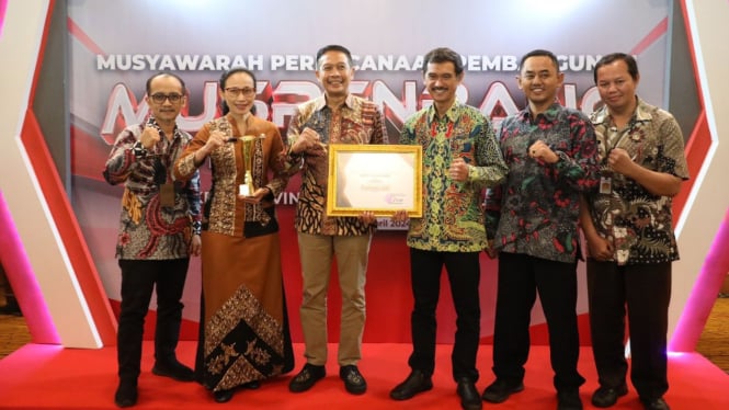 Penjabat Wali Kota Malang, Wahyu Hidayat usai terima penghargaan PPD