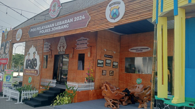 Pos pelayanan operasi ketupat Semeru 2024 Polres Jombang