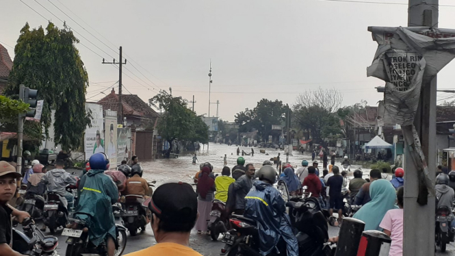 Banjir di Sungai Welang Pasuruan