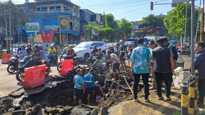Pipa PDAM jebol di Jalan Ranugrati, Sawojajar, Kota Malang