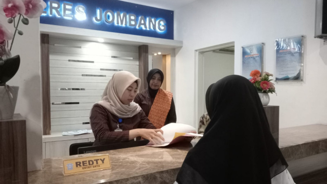 Pelayanan SIM di kantor Satlantas Polres Jombang