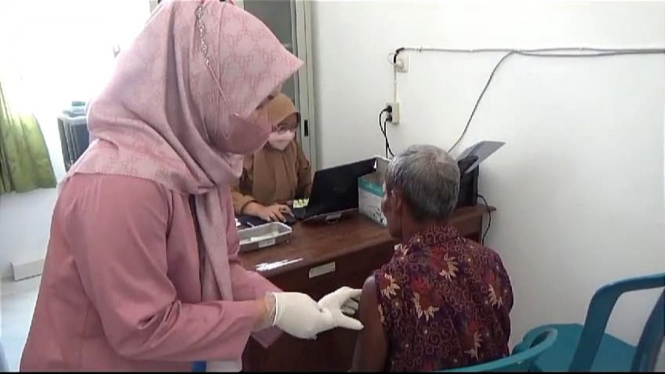 Vaksin meningitis dan polio untuk CJH Jombang