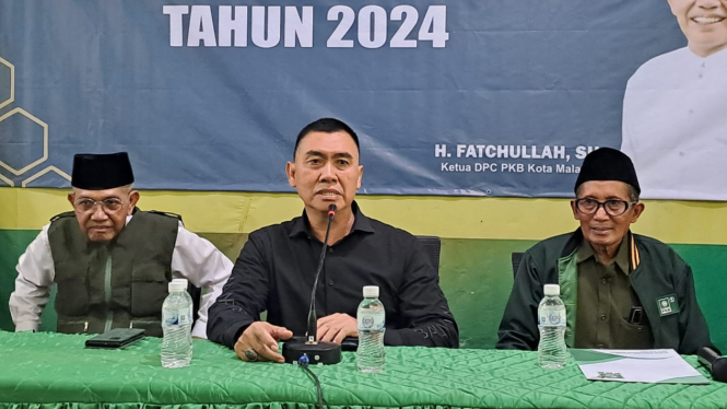 Abah Anton saat daftar bakal Calon Wali Kota Malang di PKB
