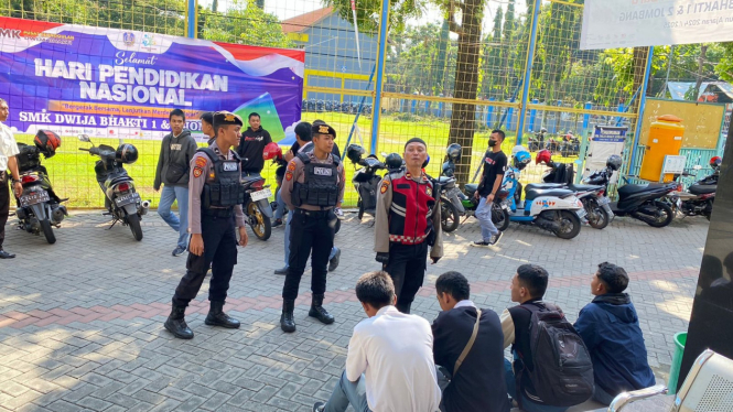 Patroli yang dilakukan aparat kepolisian.