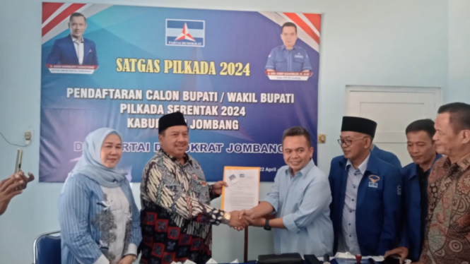 Ketua AKD Jombang saat daftar ke Partai Demokrat